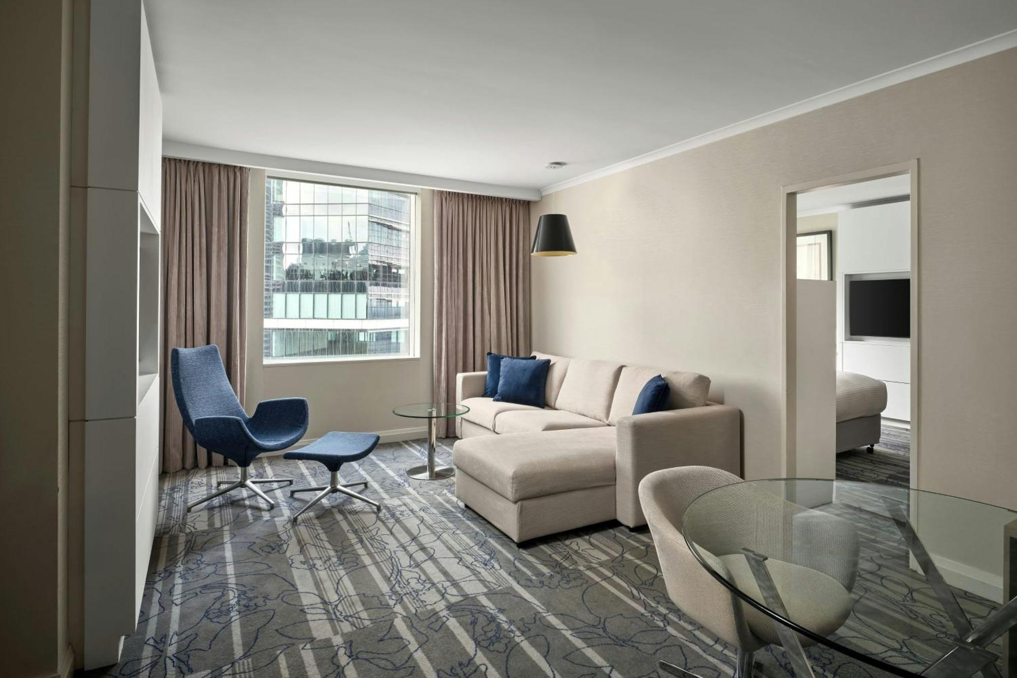 Sydney Harbour Marriott Hotel At Circular Quay Exterior foto A suite at the hotel